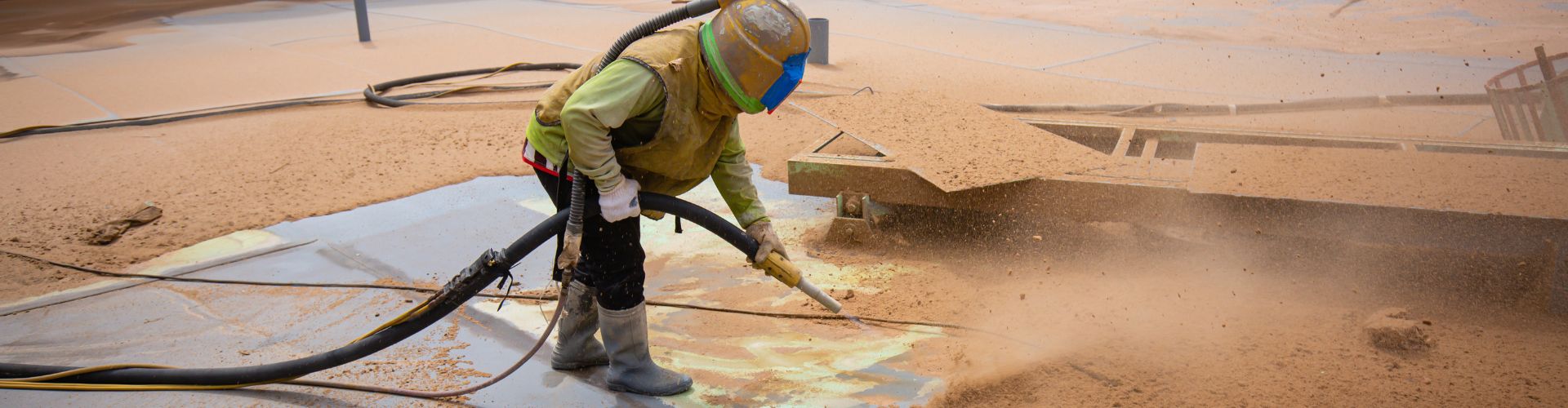 Differences Between Sandblasting and Power Washing